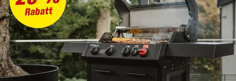 Gasgrill mit geöffnetem Deckel